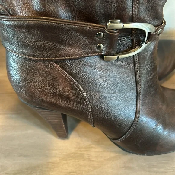 Brown Boots - Picture 3 of 5